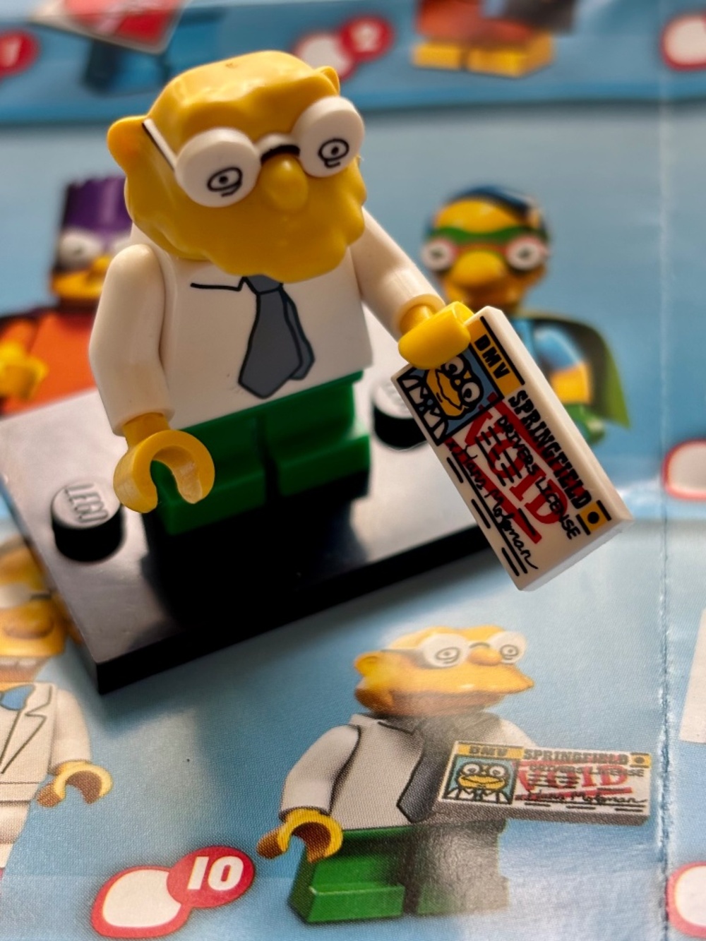 LEGO The Simpsons Series 2 "Hans Moleman" colsim2-10 with stand, pamphlet & acce